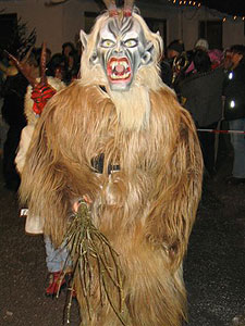 Krampuskränzchen in Niederöblarn, Pension Tilly