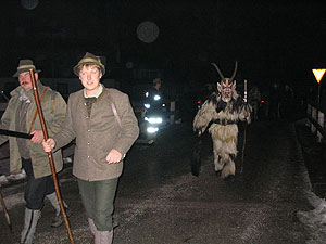 Krampuskränzchen in Niederöblarn, Pension Tilly